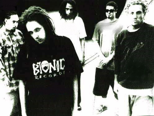 Korn - Korn, ibland typeset som Ko? N eller Korn, är ett amerikanskt nu-metal-band från Bakersfield i Kalifornien, och är ofta krediteras med popularisera ge...