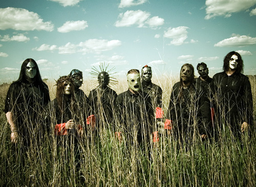 Slipknot - Det finns mer än en artist med detta namn: 1) Slipknot är en nio-bit alternativ / metal-band från Des Moines, Iowa (USA). Bortsett från deras riktiga ...