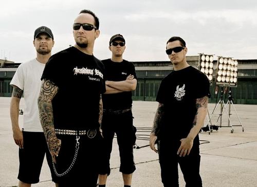 Volbeat - Volbeat är ett hårdrocksband från Danmark, som grundades 2001. De släppte sitt första album, The Strength / The Sound / The Songs, 2005 och uppföljnin...