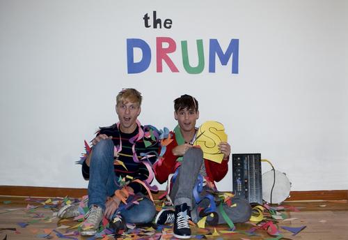 Drums - Du är förmodligen ute efter http://www.last.fm/music/the trummor främst på grund av en olycklig tagging misstag från Spotify men om inte: Ungerska vär...