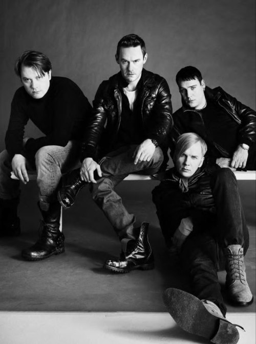 Kent - Det finns för närvarande 2 kallas konstnärer Kent \u0026quot;: 1. Kent är ett svenskt rockband grundat i Eskilstuna 1990, som består av Joakim Berg (s...