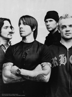 Red Hot Chili Peppers - Red Hot Chili Peppers är en funk rockband baserat i Hollywood, Kalifornien och bildades 1983 i Los Angeles, Kalifornien. Bandet består för närvarande ...