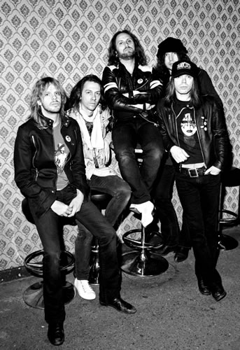 The Hellacopters - Det svenska rockbandet The Hellacopters bildades i Stockholm 1994 som ett sidoprojekt av Nicke Andersson (en av grundarna av den svenska band death me...